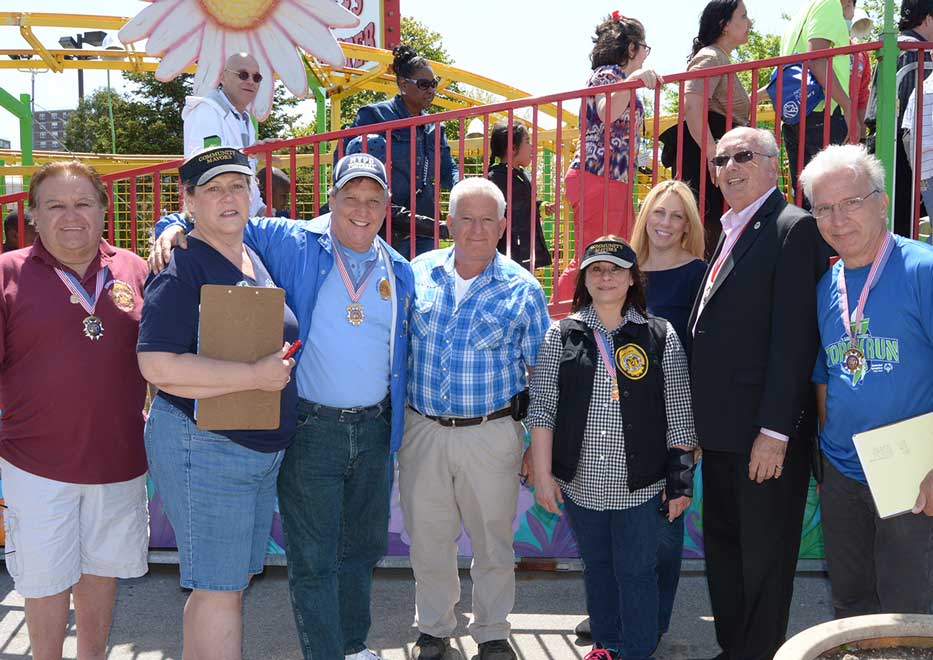 Community Mayors and volunteers at amusement park event